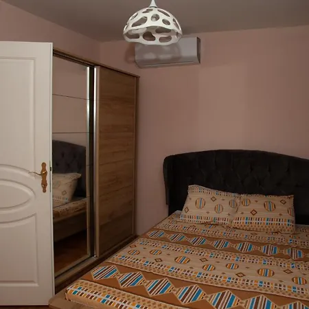 בית נופש Omar